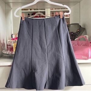 Pleated knitted skirt in gray  Size Small